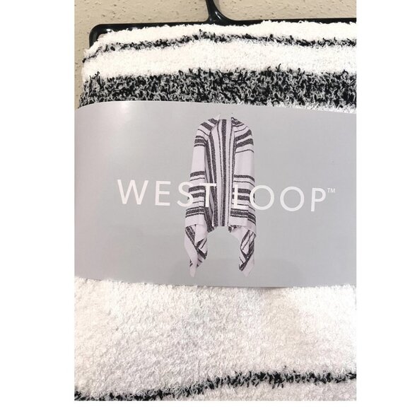 Cozy Wrap One Size New With Tags Black and White NWT Super Soft - Picture 5 of 7